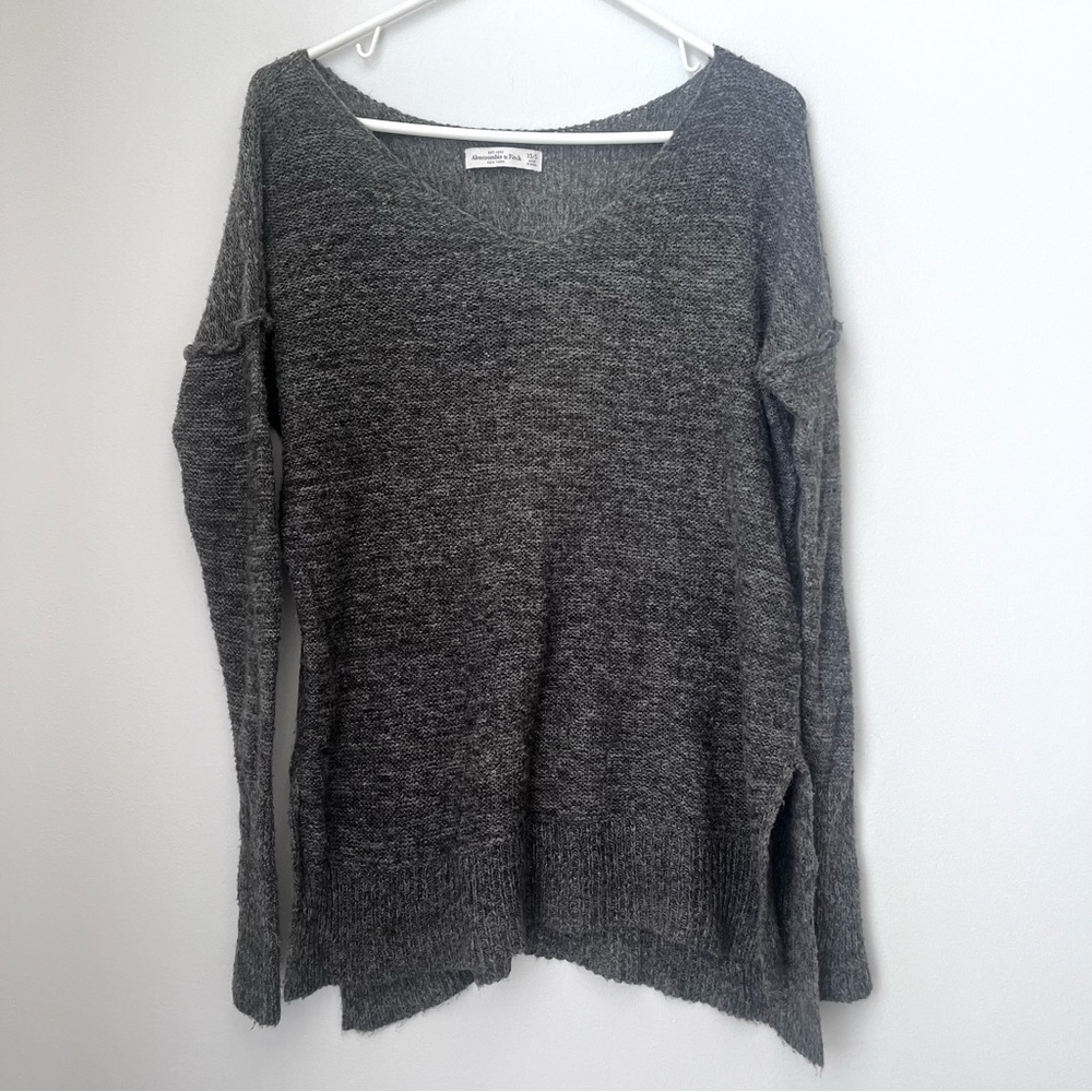 Abercrombie & Fitch Gray Knit Wool Blend V Neck Thin Sweater Size XS/S